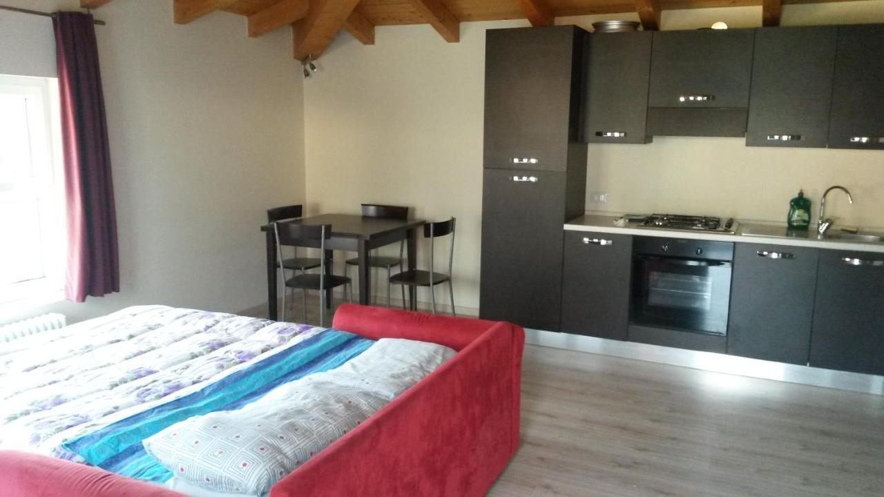 B&B " Guzzi - Inn " Mandello del Lario Buitenkant foto