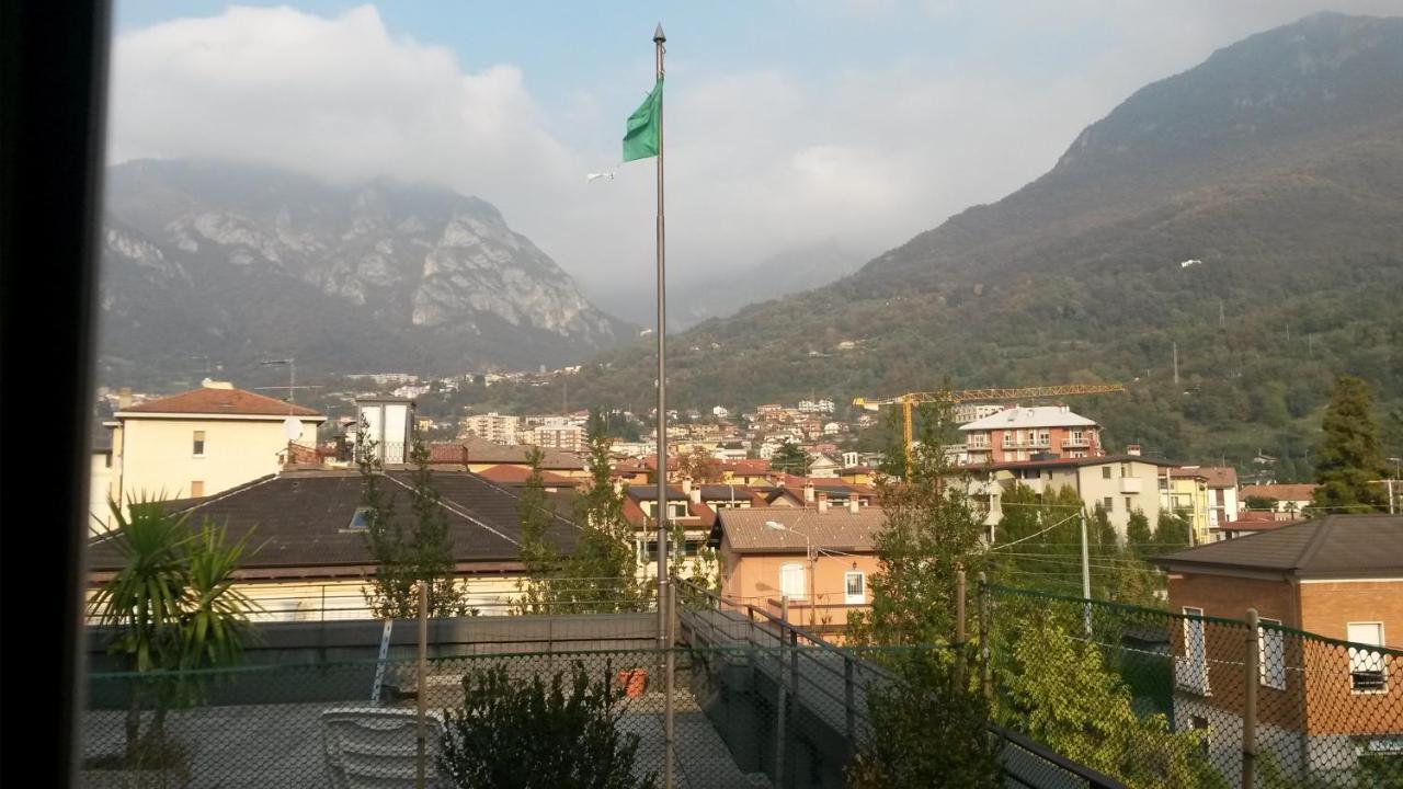 B&B " Guzzi - Inn " Mandello del Lario Buitenkant foto
